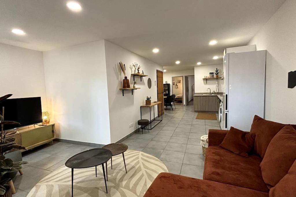 Tres Bel Appartement Climatise - Chez Tom Et Anna Бедуен Екстер'єр фото